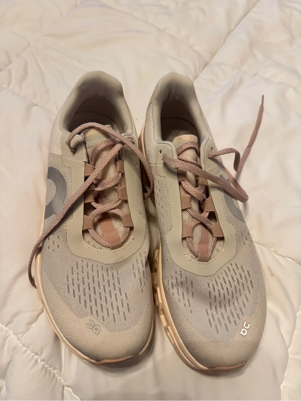 On Running Cloudstyle Lightweight Running Shoes - Cream/Pink